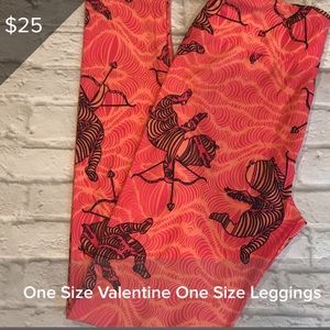 💕❤️LuLaRoe Valentine’s Leggings❤️💕